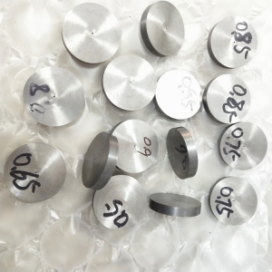 Customize ground tungsten carbide wafer cemented carbide round plate with hole in center