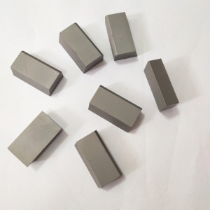 Hot sale YT5 C32 tungsten carbide brazed tips cemented carbide tips cutter